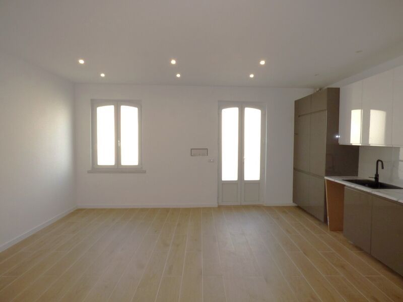 Property photo 1 of 25 Img 0