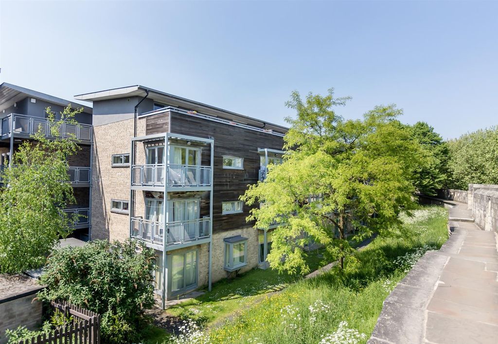 Property photo 1 of 9 23Mcq1.Jpg