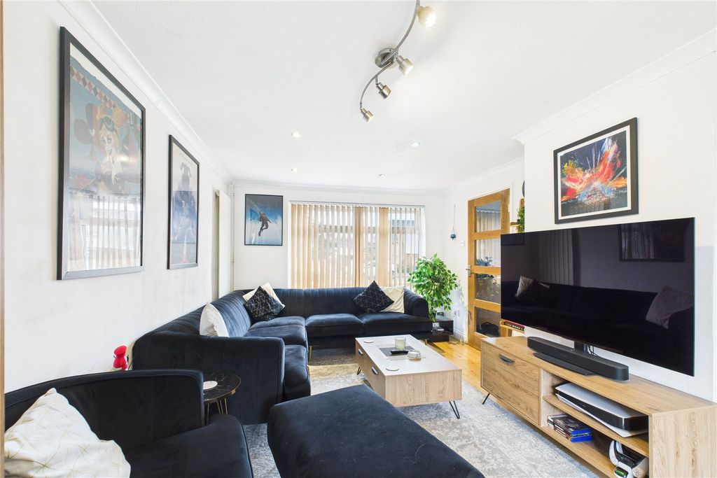 Property photo 2 of 9 Picture No. 01