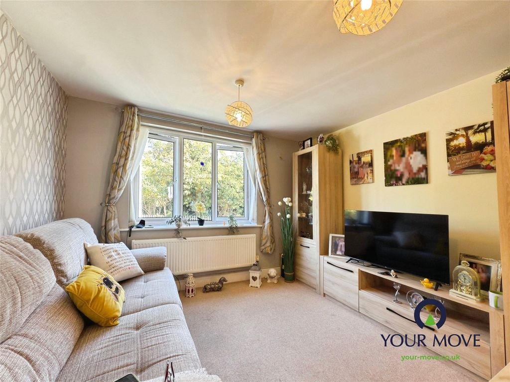 Property photo 2 of 10 Lounge