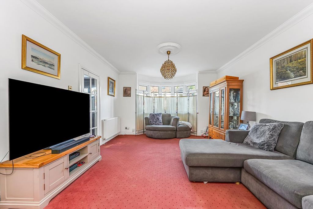 Property photo 3 of 22