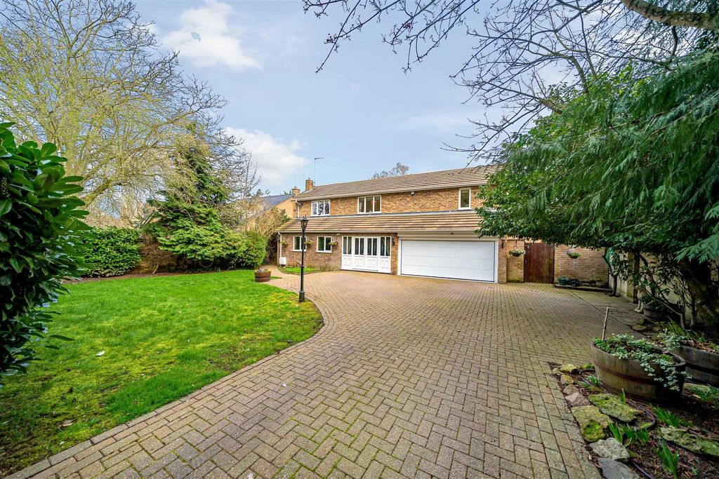 Property photo 1 of 36 Front