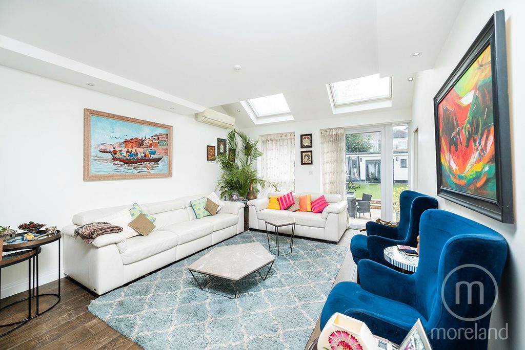 Property photo 3 of 17 5331873