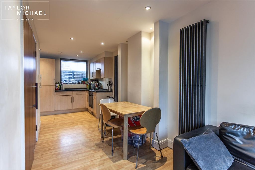 Property photo 1 of 24 Kitchen