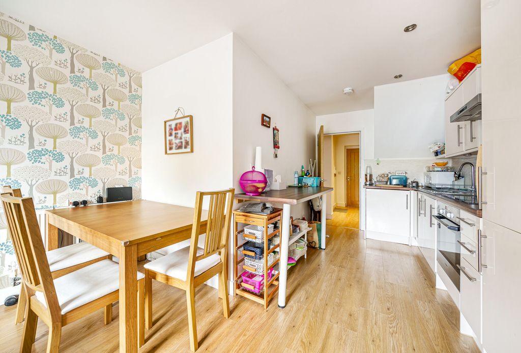 Property photo 3 of 7 Dining Area
