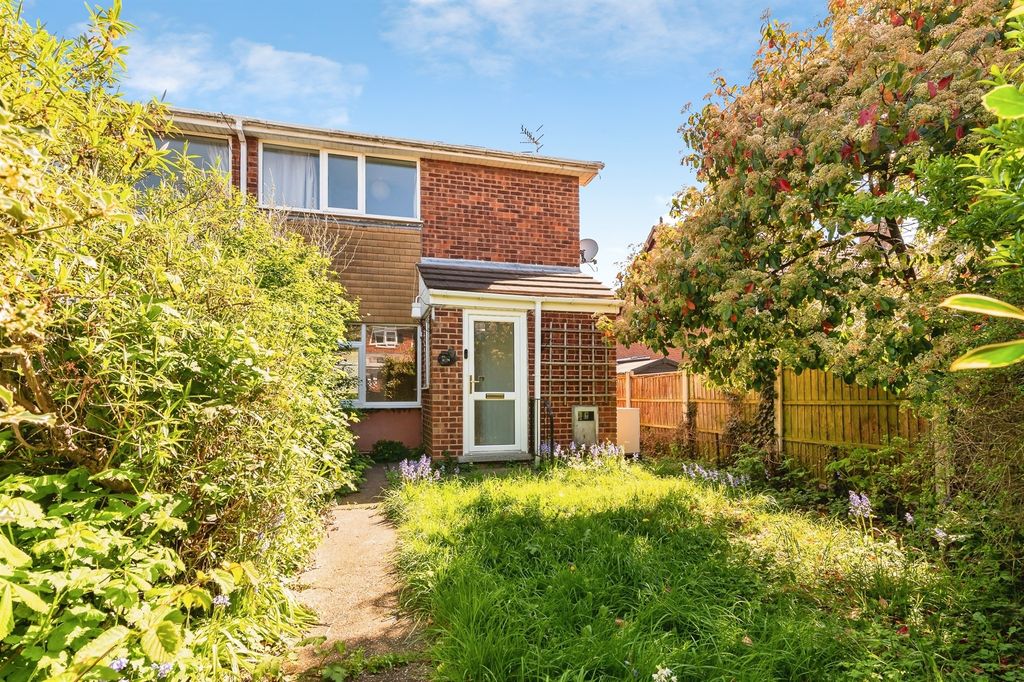 Property photo 2 of 20