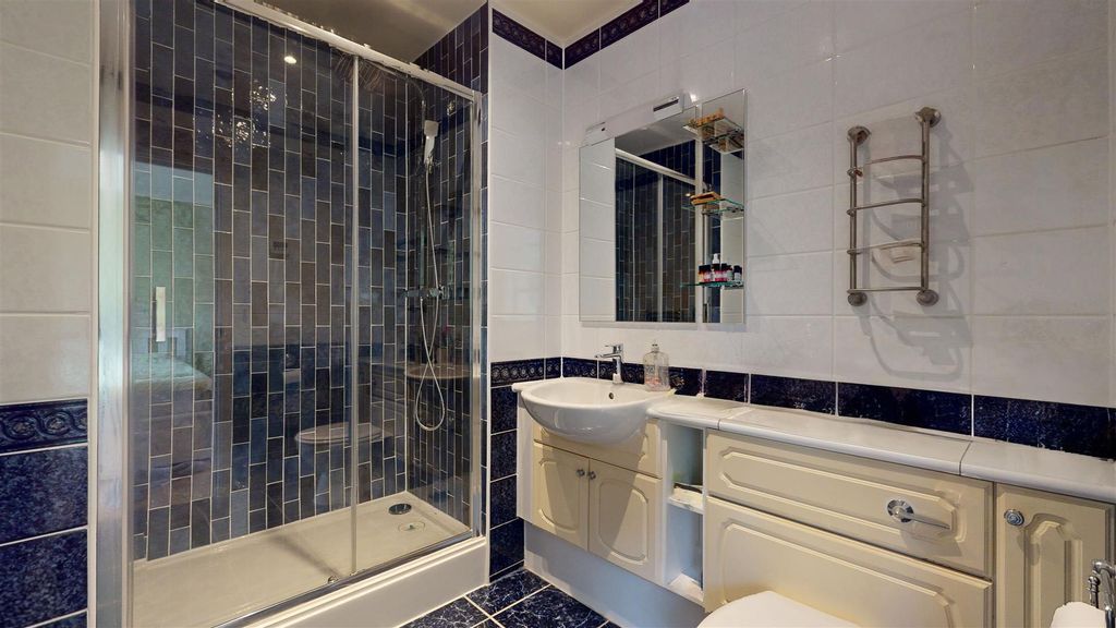 Additional image 19 of 4 bed flat for saleWoodward Place, Loughton Lodge, Milton Keynes MK8
