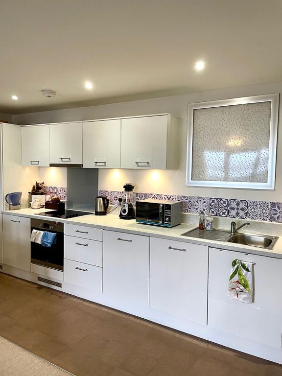 Property photo 1 of 7 Balcony