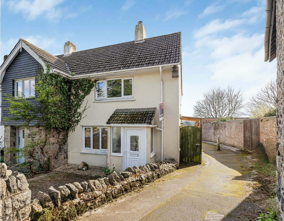 Property photo 1 of 17 Cropped Front