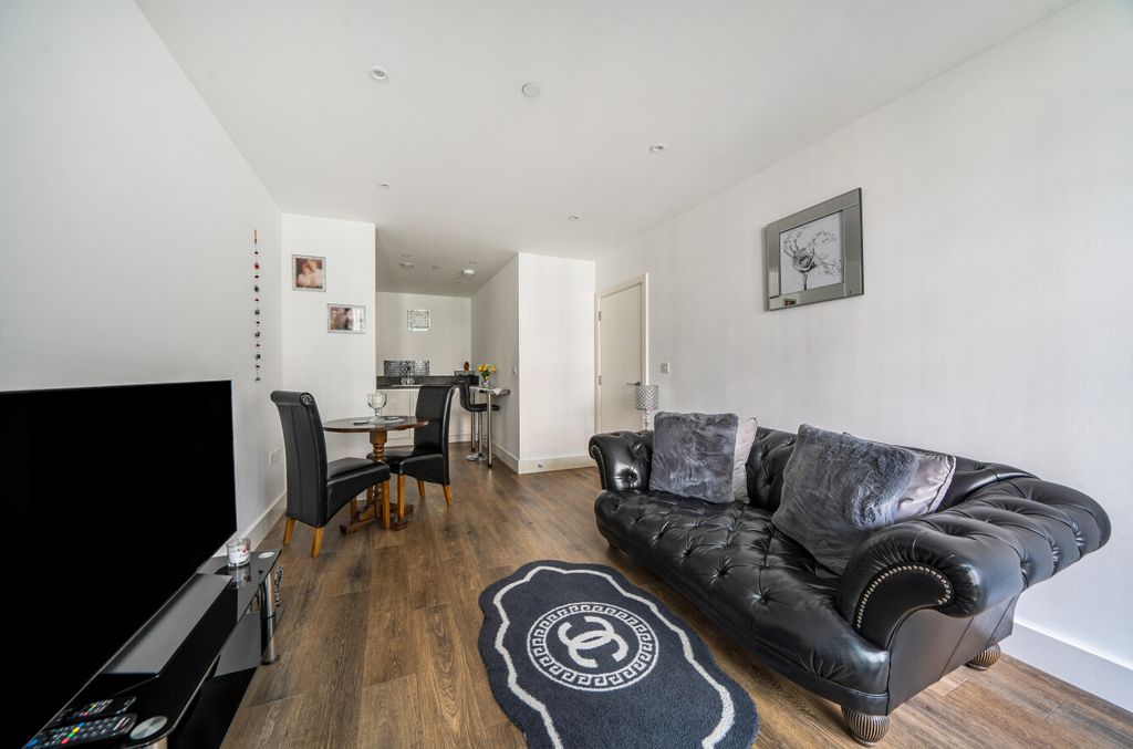 Property photo 3 of 10