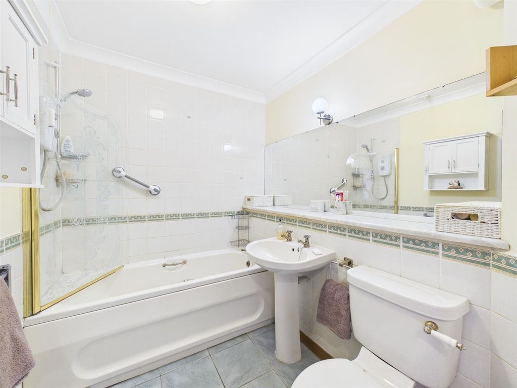 Additional image 11 of 2 bed flat for sale5 Queens Court, Perth PH2