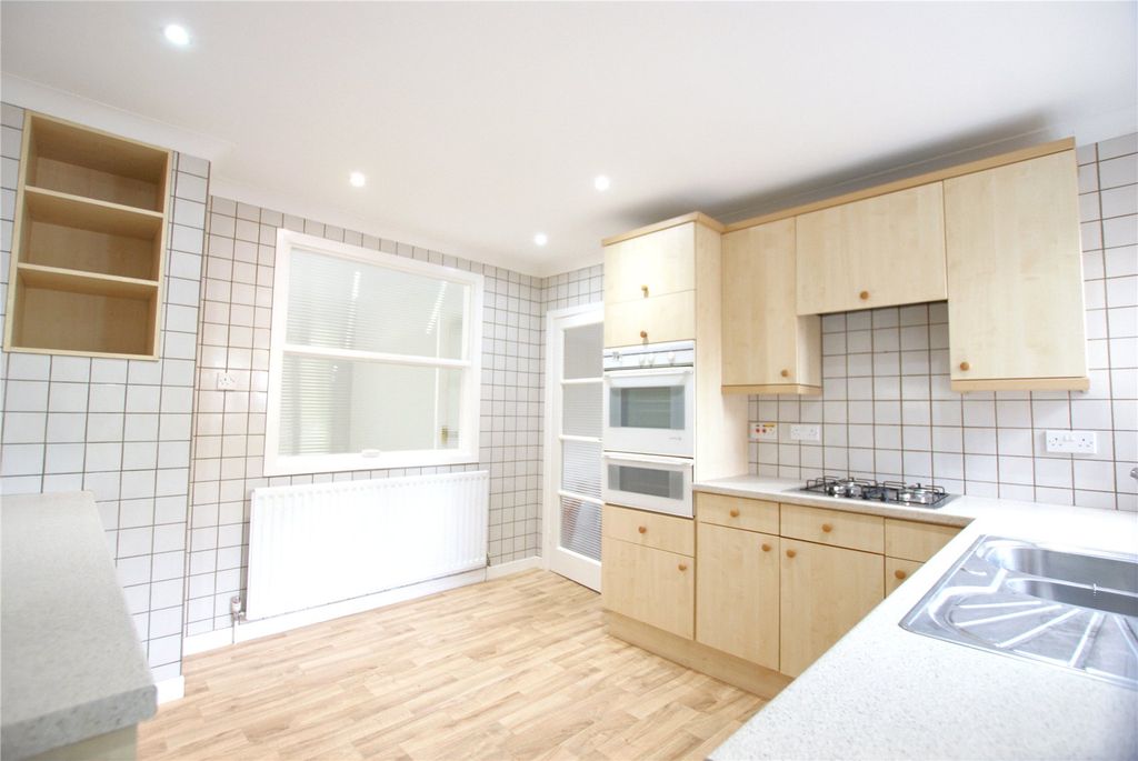 Property photo 3 of 11 Picture No. 13