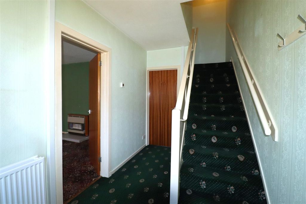 Property photo 3 of 30 Hall.Jpg