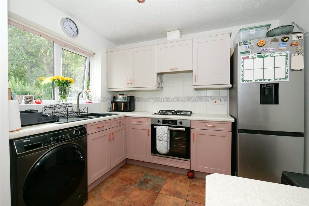 Property photo 3 of 12 Picture No. 02