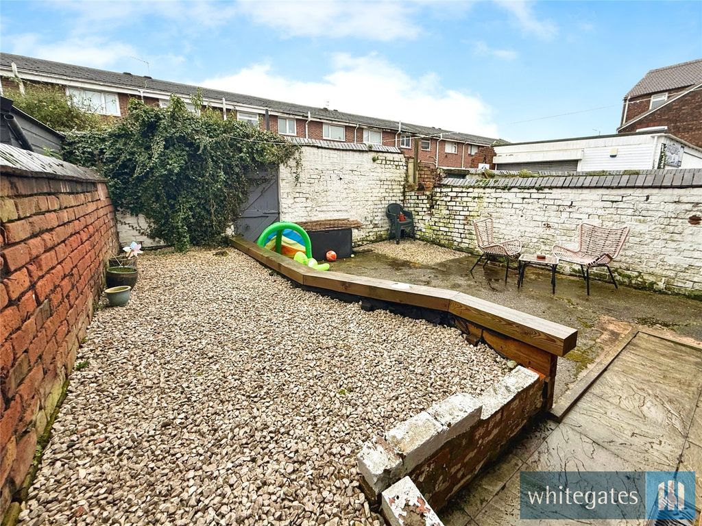 Property photo 2 of 34 Picture No. 27