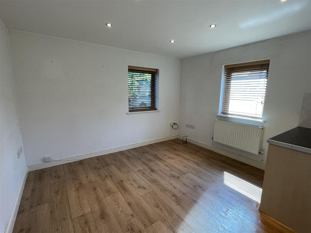 Property photo 3 of 11 Img_3732.Jpg