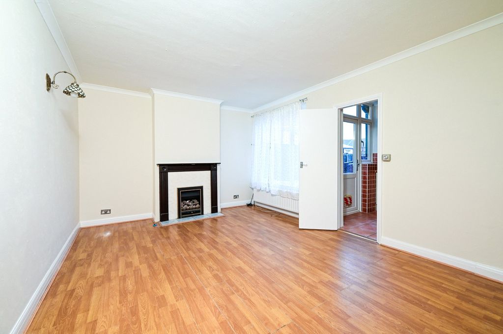 Property photo 2 of 8 Picture No. 07