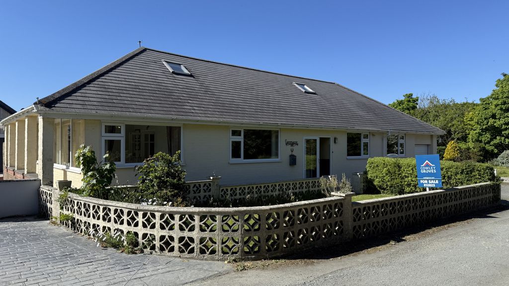 Property photo 1 of 30