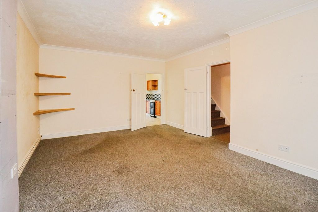 Property photo 3 of 20