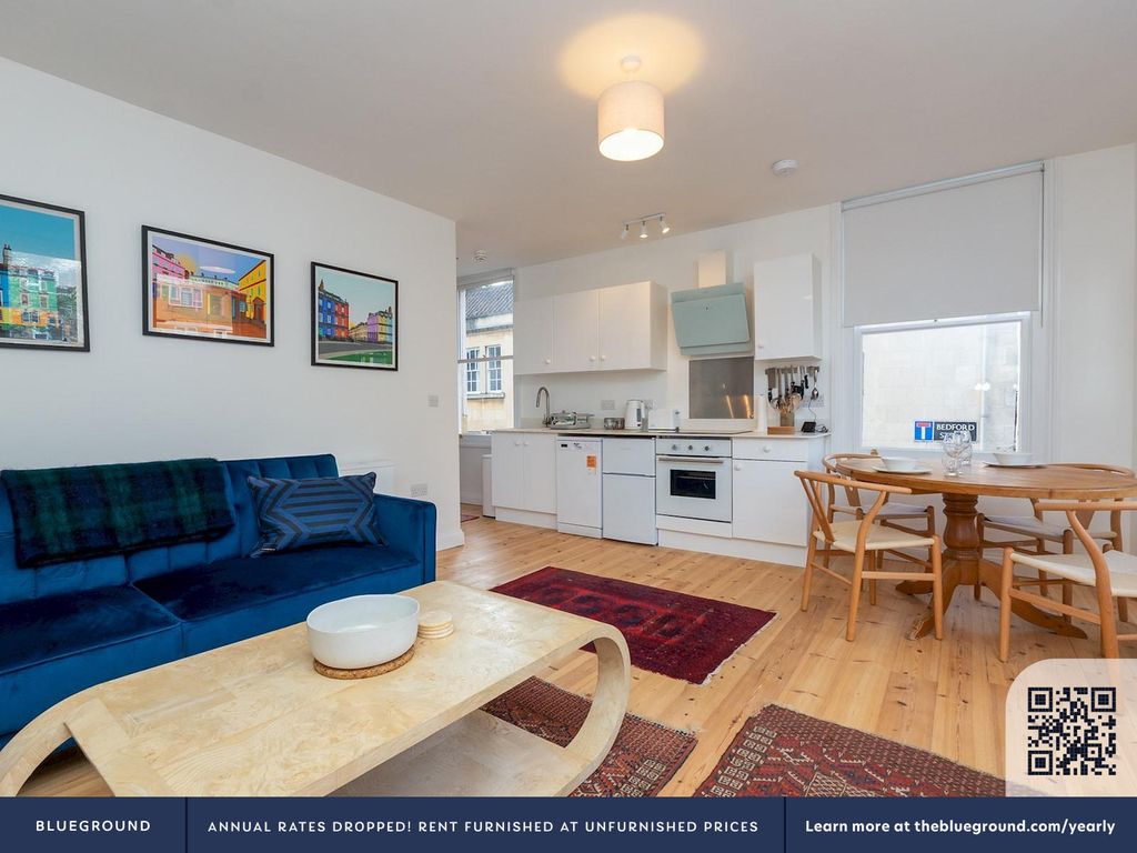 Property photo 3 of 24 Living Room