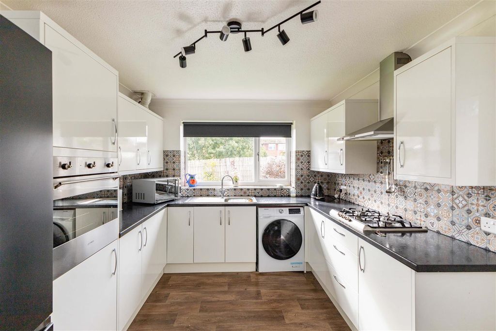 Property photo 3 of 17 Img_7106.Jpg