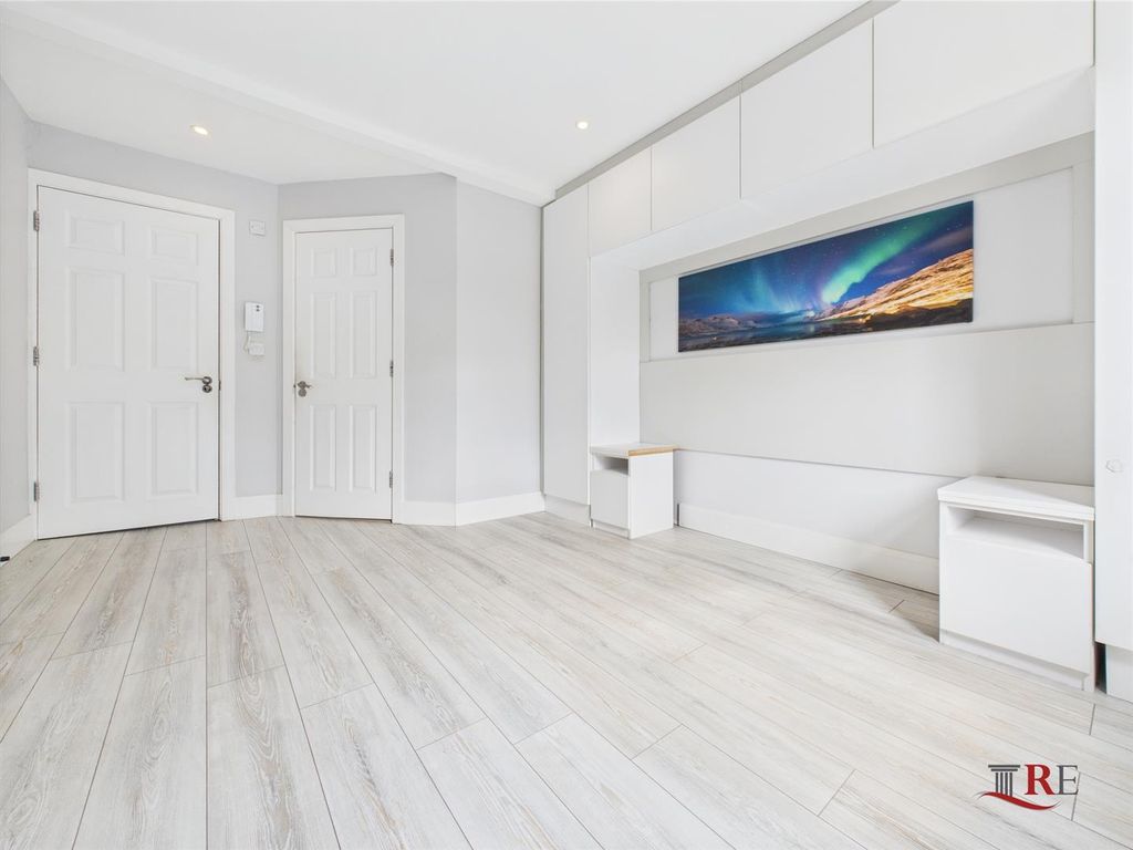 Property photo 3 of 7 Cam02489G0-Pr0160-Still005.Jpg