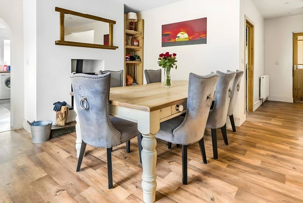 Property photo 2 of 8 Dining Room