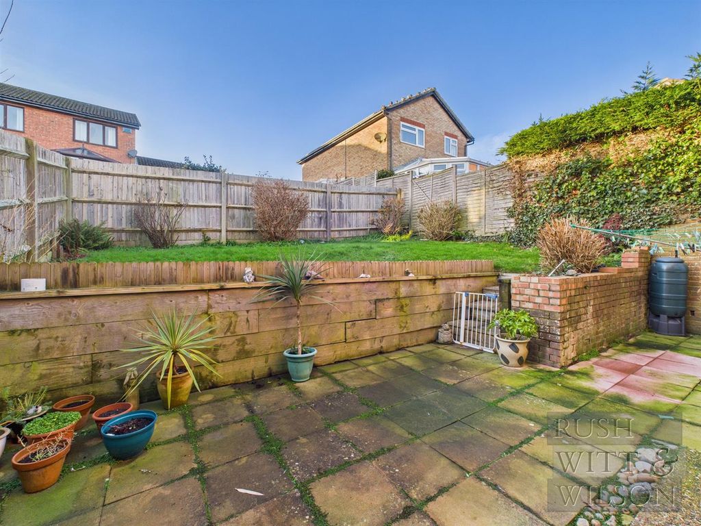 Property photo 2 of 23