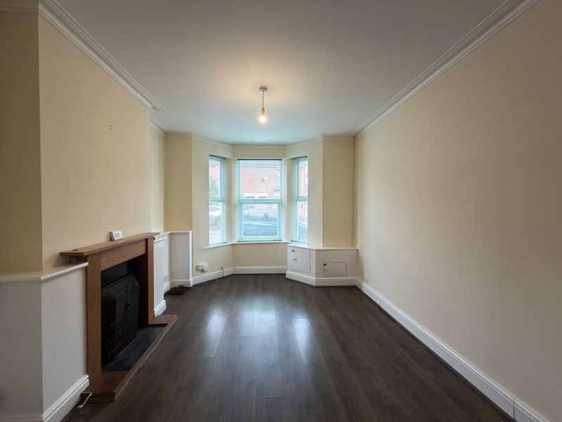 Property photo 2 of 12 Lounge