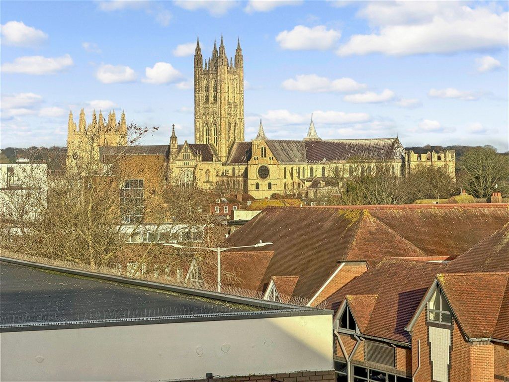 Property photo 2 of 10 Views To Front