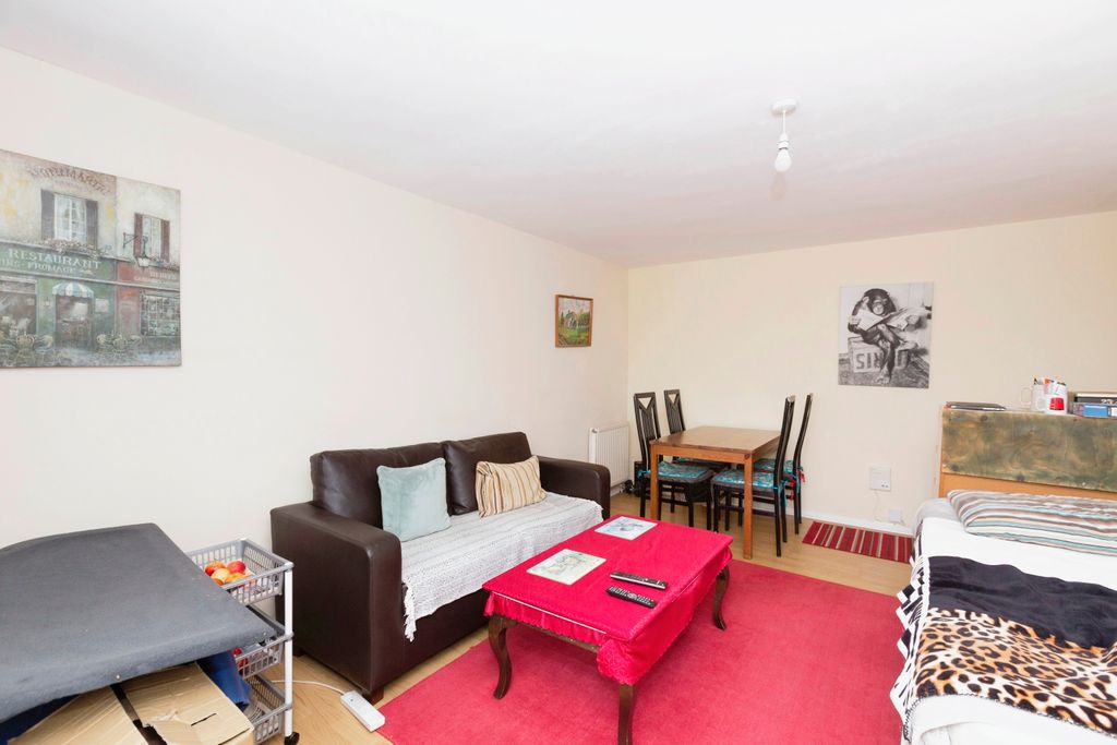 Property photo 3 of 8