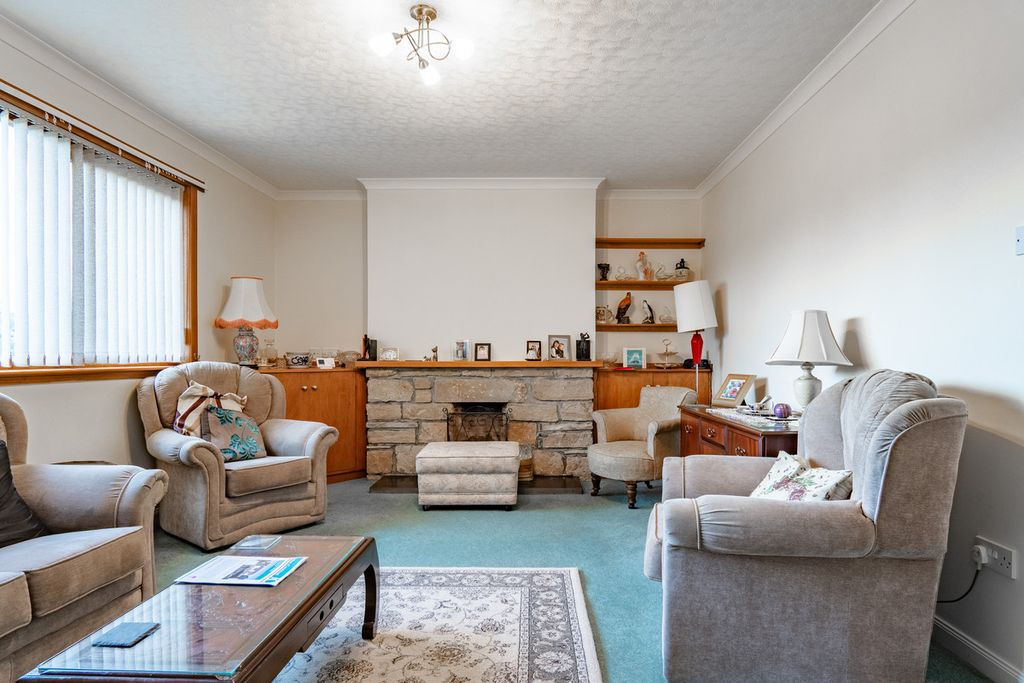 Property photo 3 of 33