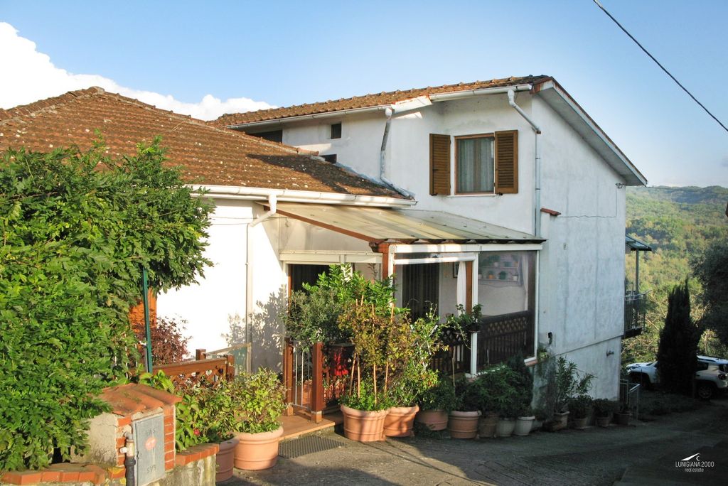 Property photo 1 of 64