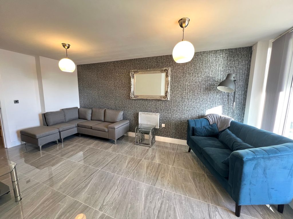 Property photo 3 of 21 Living Room