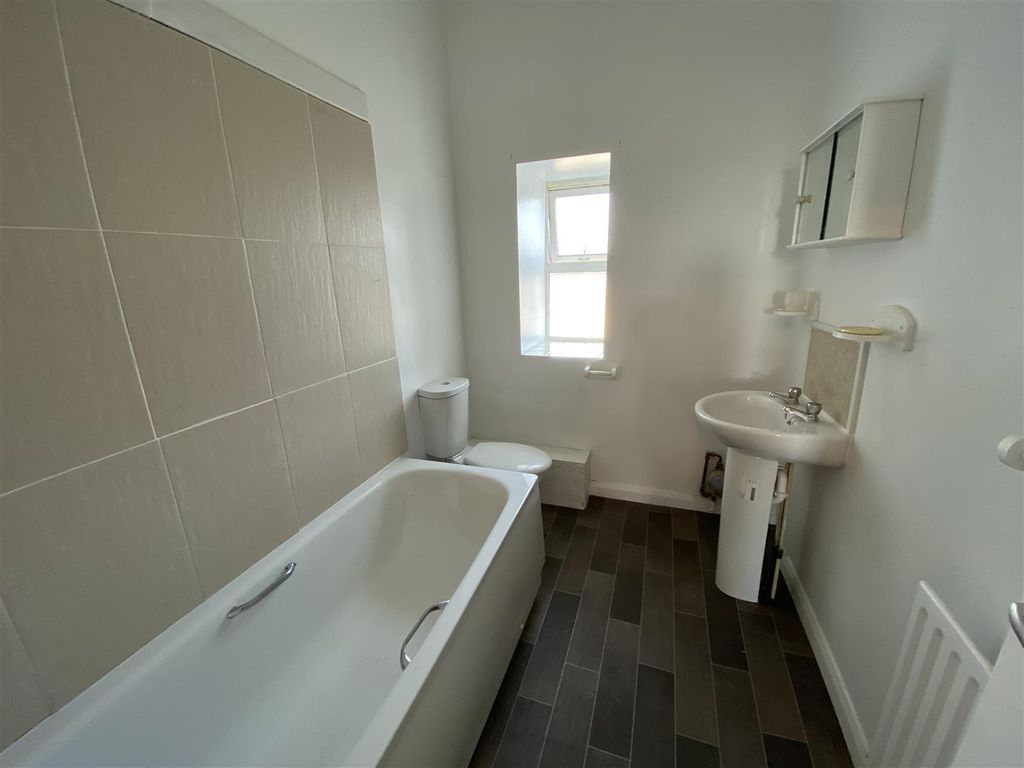 Property photo 3 of 7 Img_0242.Jpg