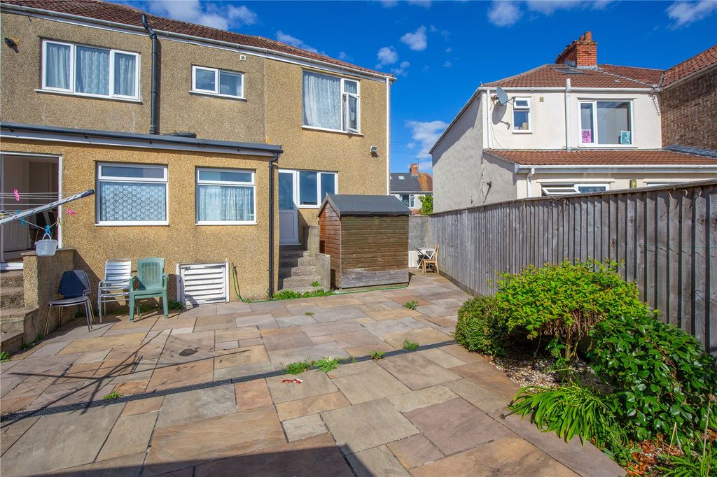 Property photo 3 of 32 Picture No. 36