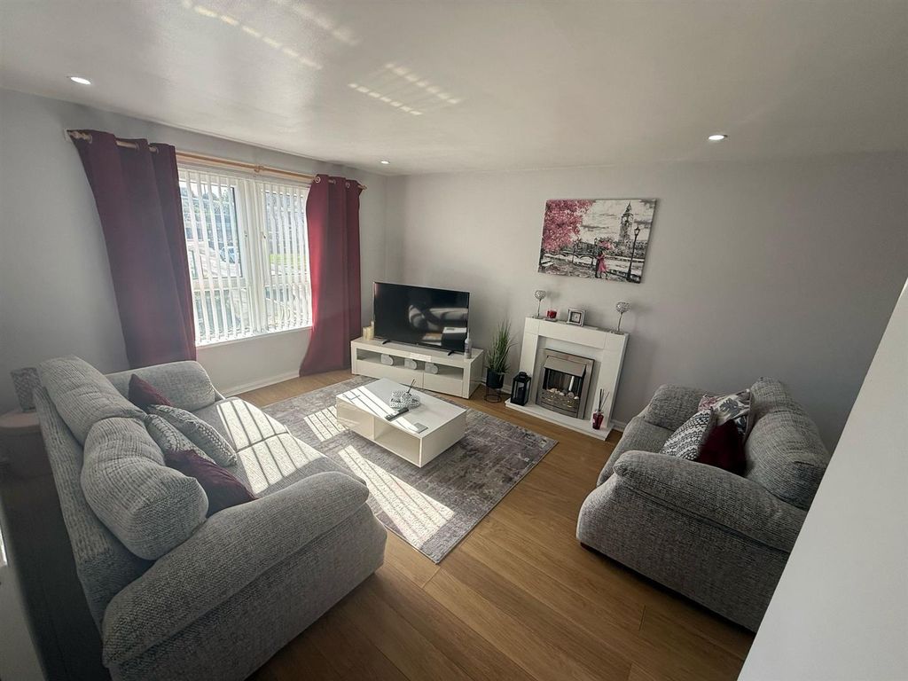 Property photo 1 of 11 550c9373-69Ed-4B4d-Ae9E-644E9cc825dc.Jpg
