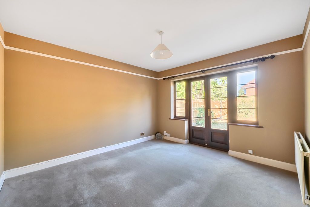 Property photo 3 of 14 Dining Room