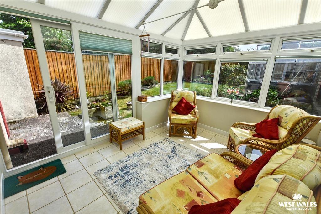 Property photo 2 of 16 16 (11).Jpg