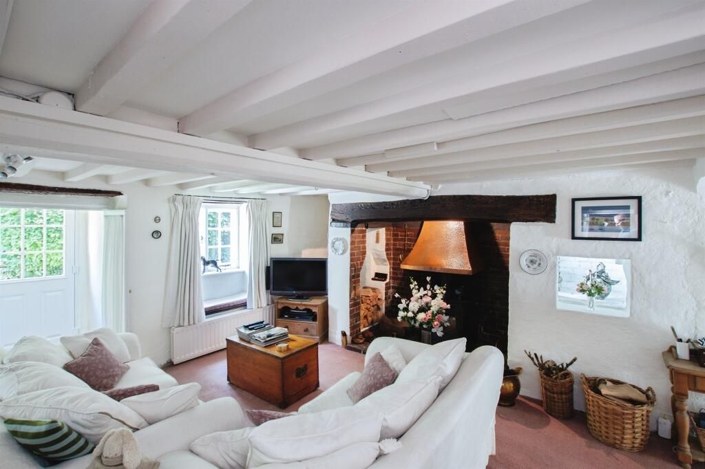 Property photo 2 of 16