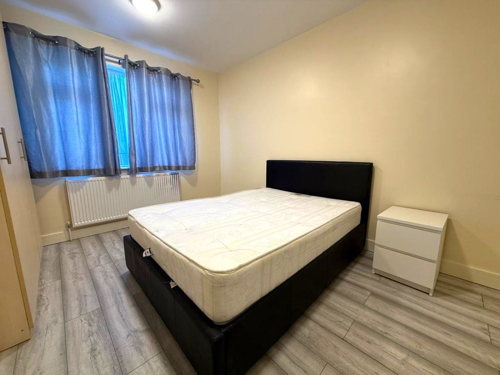 Property photo 1 of 3