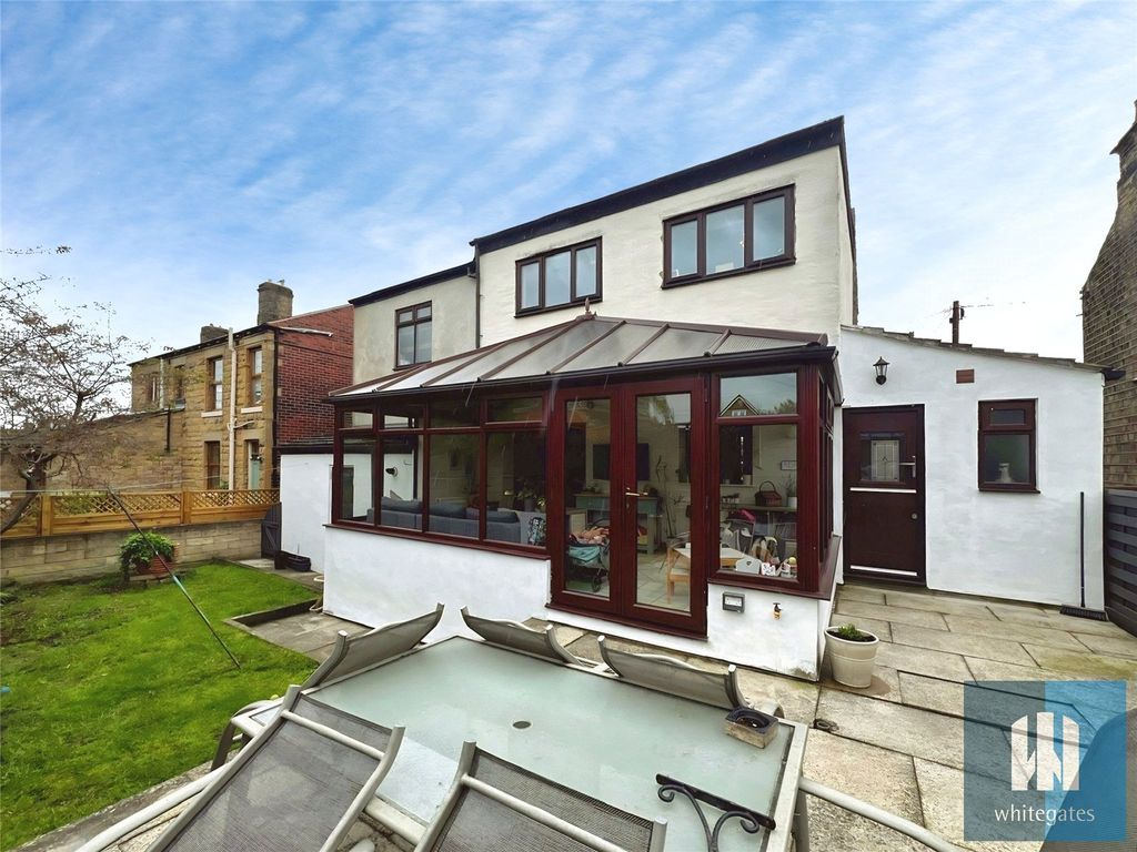 Property photo 2 of 22 Picture No. 20