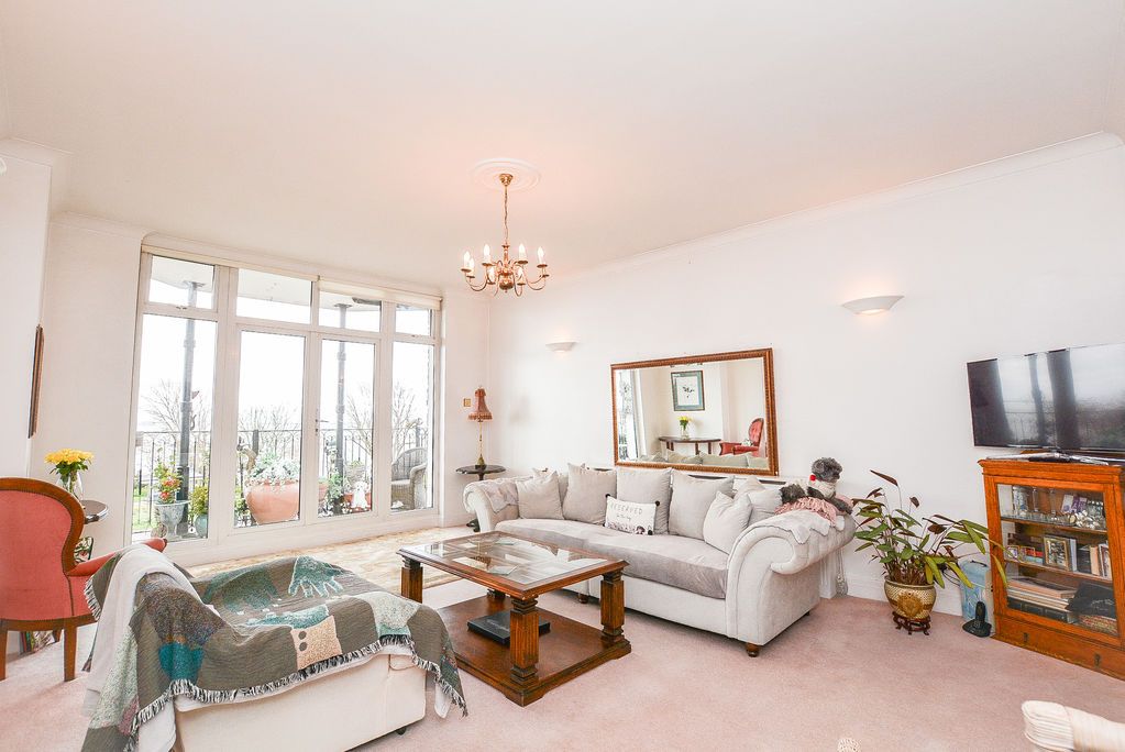 Property photo 2 of 13 Photo 1