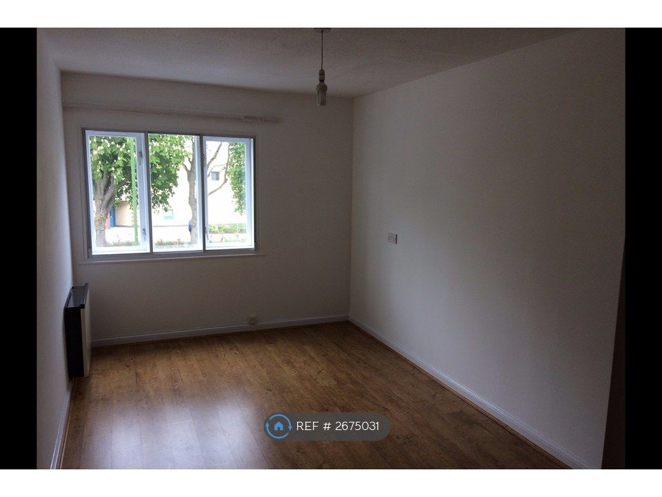 Property photo 3 of 7 Bedroom