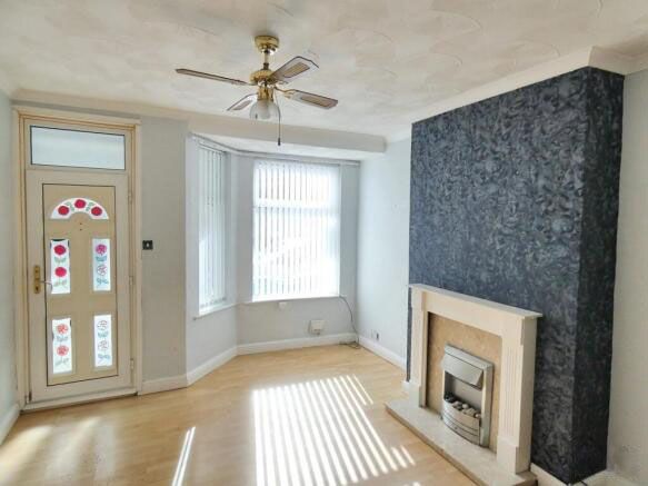 Property photo 2 of 12