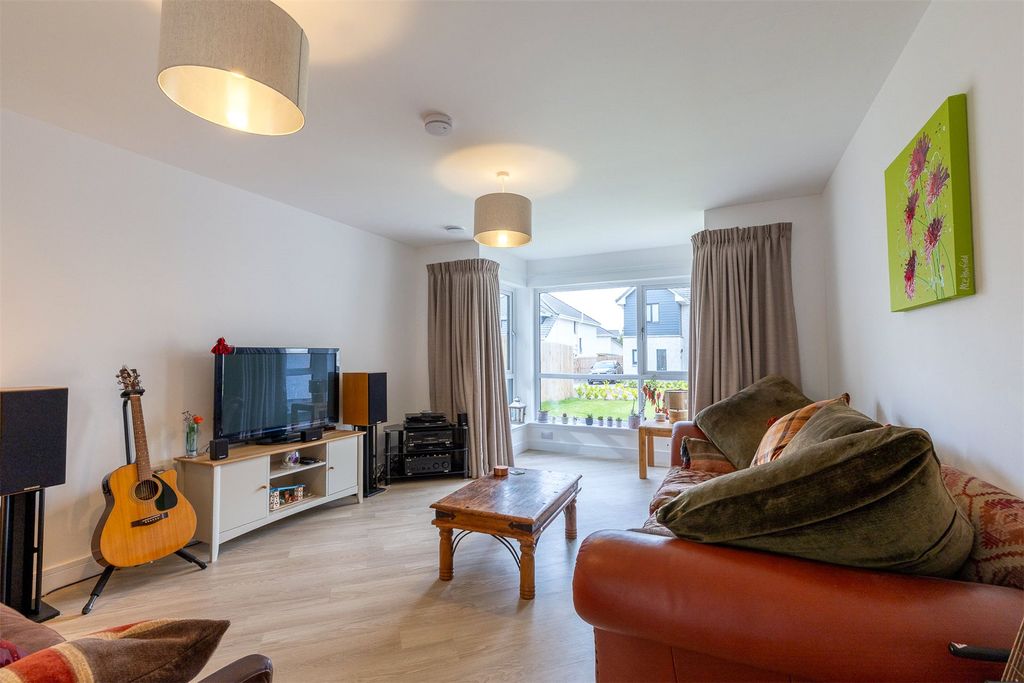 Property photo 3 of 45 Picture No. 05