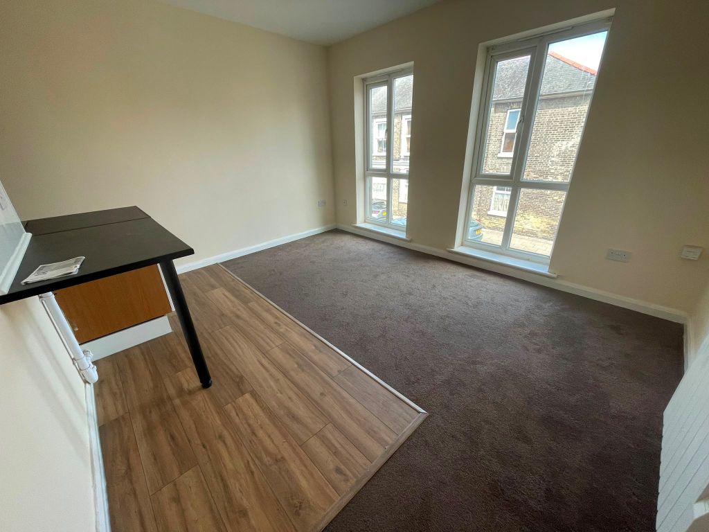 Property photo 2 of 5 Living Room