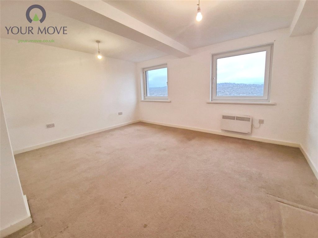 Property photo 3 of 8 Picture No. 06