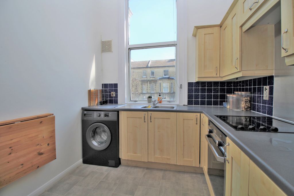 Property photo 2 of 18 35