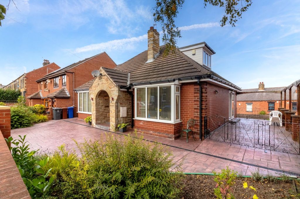 Property photo 2 of 29